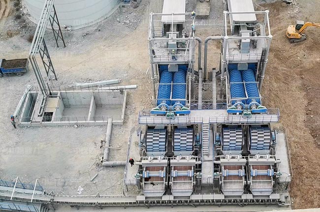 天利建材螺旋洗砂機使用現(xiàn)場