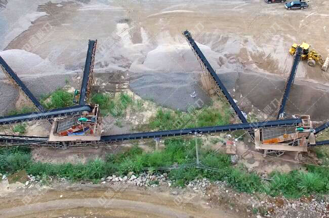 湖南張家界桑植縣何家坪采石場石料生產(chǎn)線篩分