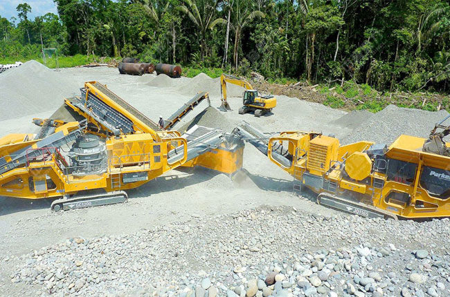 移動(dòng)打石頭機(jī)作業(yè)環(huán)境